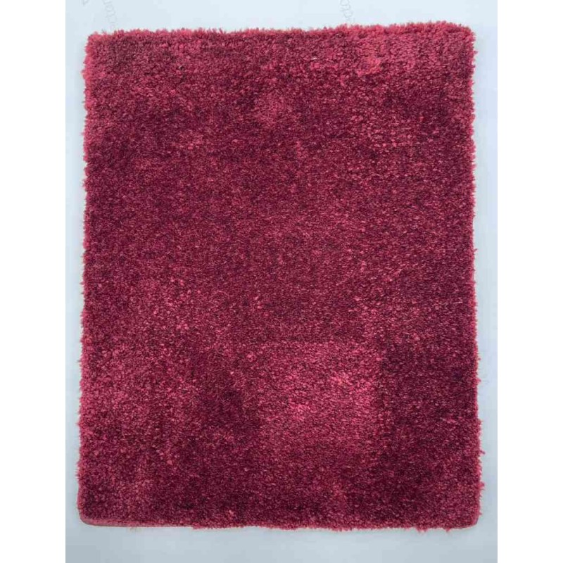 Plain thick diamond carpeting excellent quality suitable for all rooms red color N516