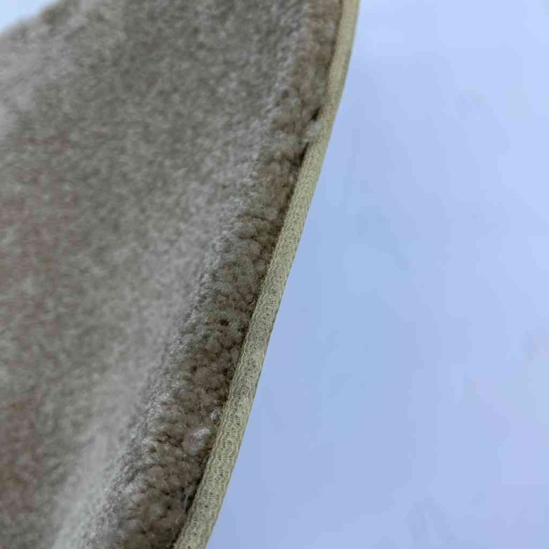 Diamond carpeting thick excellent quality suitable for all rooms beige color N501