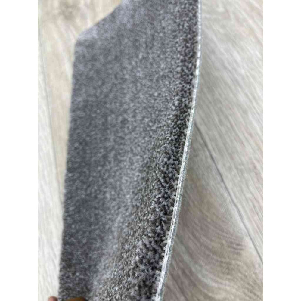 موكيت ساره ساده 9 رصاصي غامق ينقاس بالمتر المربع 100*100