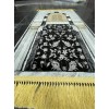 سجادة صلاه مستوحاة من تصميم السجاد في الروضة الشريفة