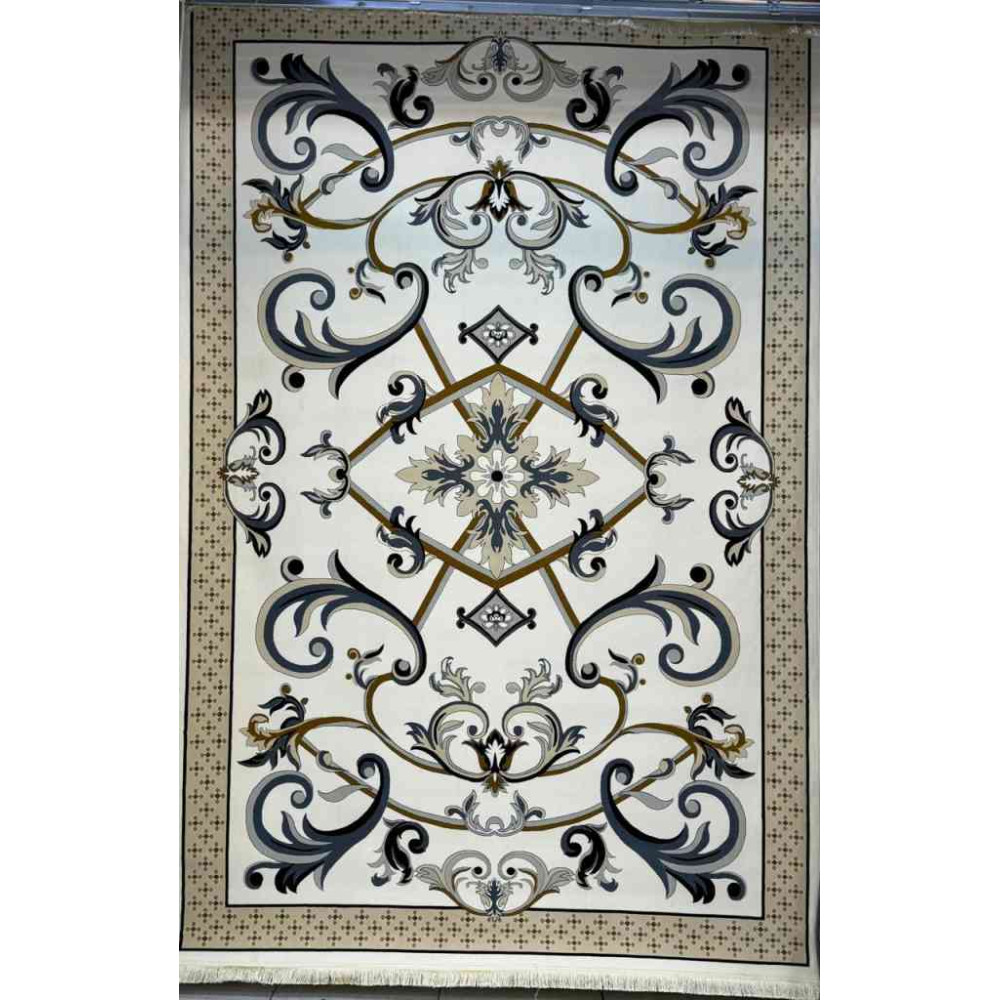 سجاد إيراني درجة أولى سجاد فاخر مصنوع بدقة عالية من أفضل أنواع الصوف والحرير الون كريم مقاس 250*350