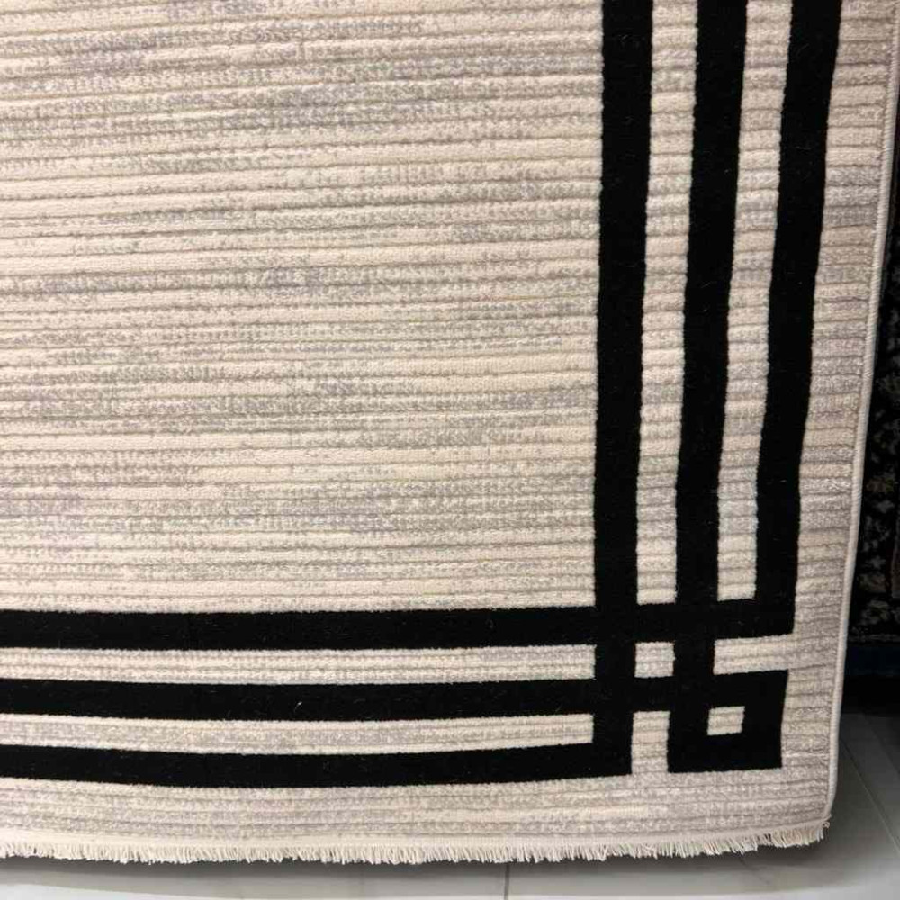 سجاد تركي مودرن فندقي لورين F414C كريم اسود مقاس 100*200
