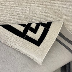 سجاد تركي اطار برواز فيكتوريا 41307A كريم اسود مقاس 150*220