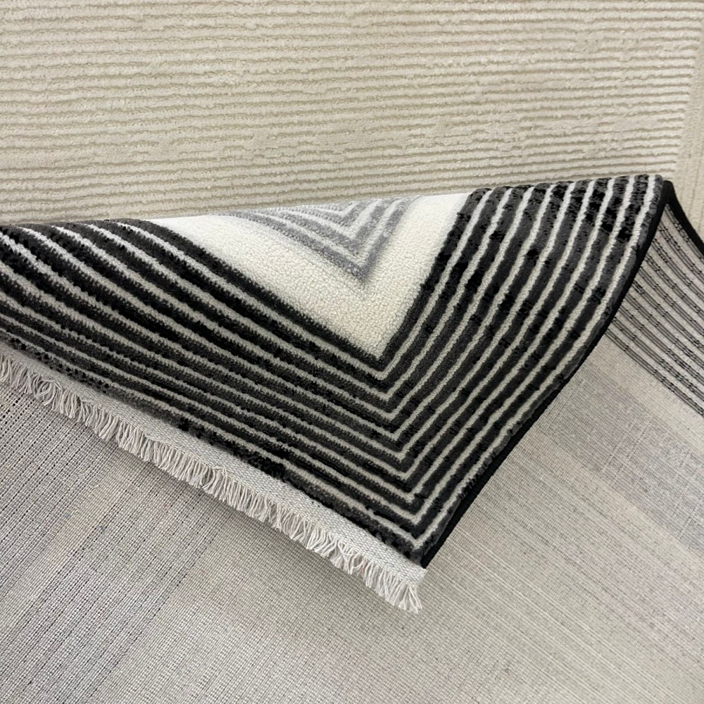 سجاد تركي اطار برواز فيكتوريا 41361A كريم اسود مقاس 150*220