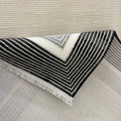 سجاد تركي اطار برواز فيكتوريا 41601A كريم اسود مقاس 80*150