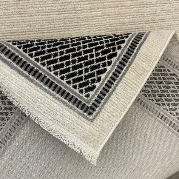 سجاد تركي اطار برواز فيكتوريا 41602A كريم اسود مقاس 250*350