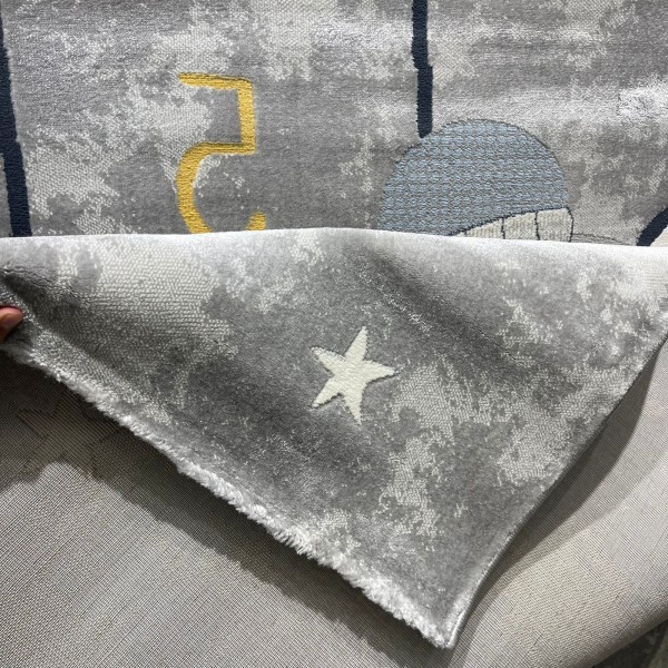 سجاد تركي اطفال كيدز 40684A اللون ابيض رصاصي فاتح مقاس 150*220