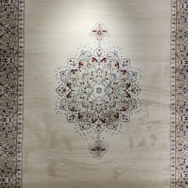 سجاد اصفهان تركي كلاسيك E506B كريم مقاس 50*80