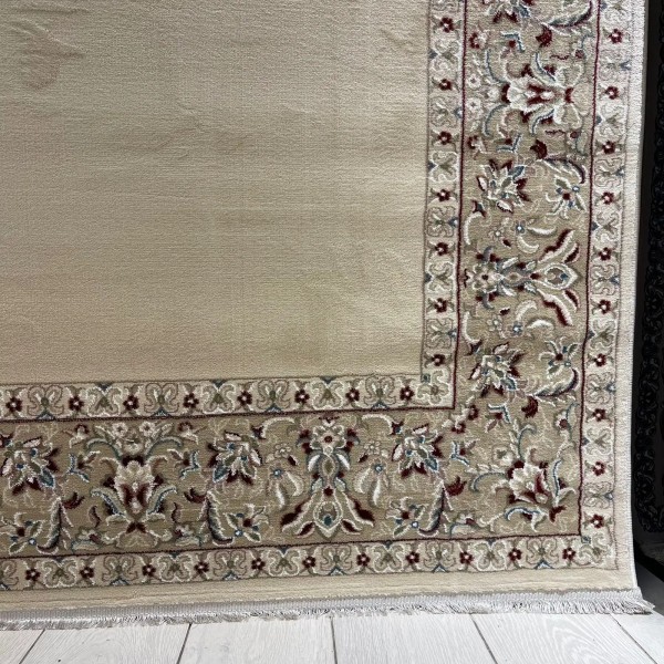 سجاد اصفهان تركي كلاسيك E506B كريم مقاس 300*400