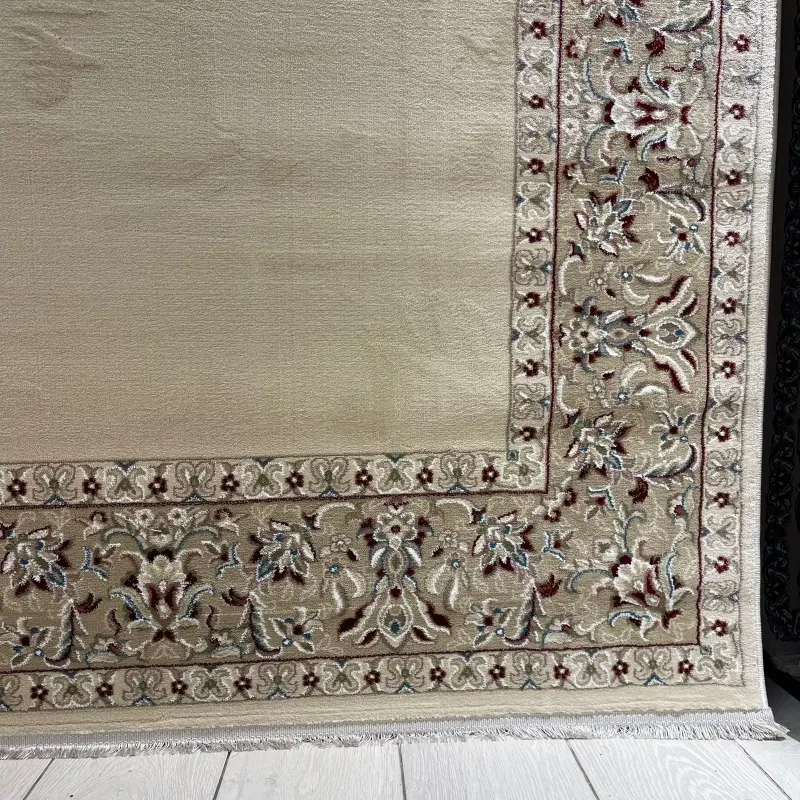 سجاد اصفهان تركي كلاسيك E506B كريم مقاس 50*80