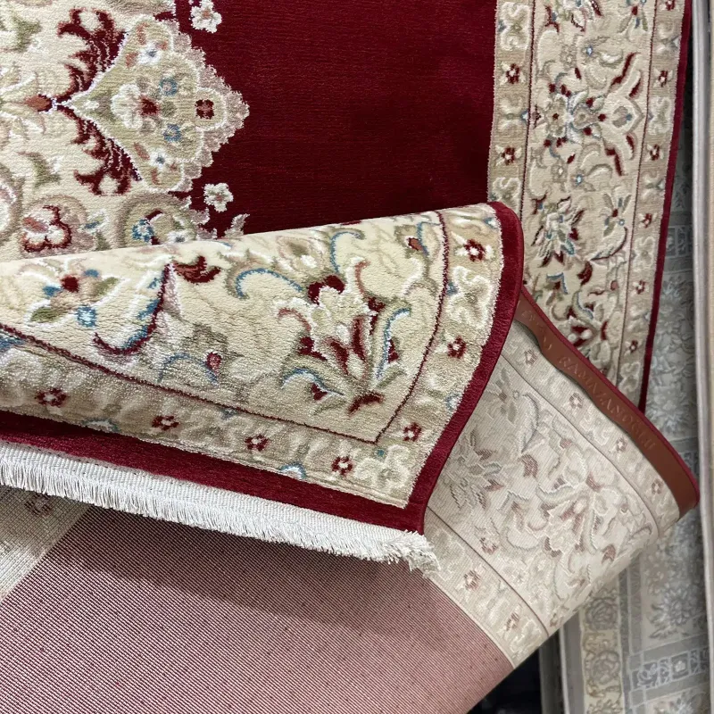 سجاد اصفهان تركي كلاسيك E506B احمر مقاس 200*400